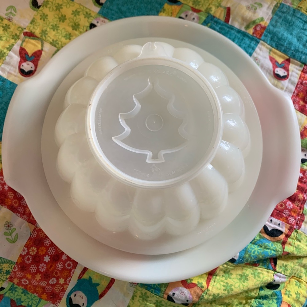 Tupperware Jel-N-Serve Vintage